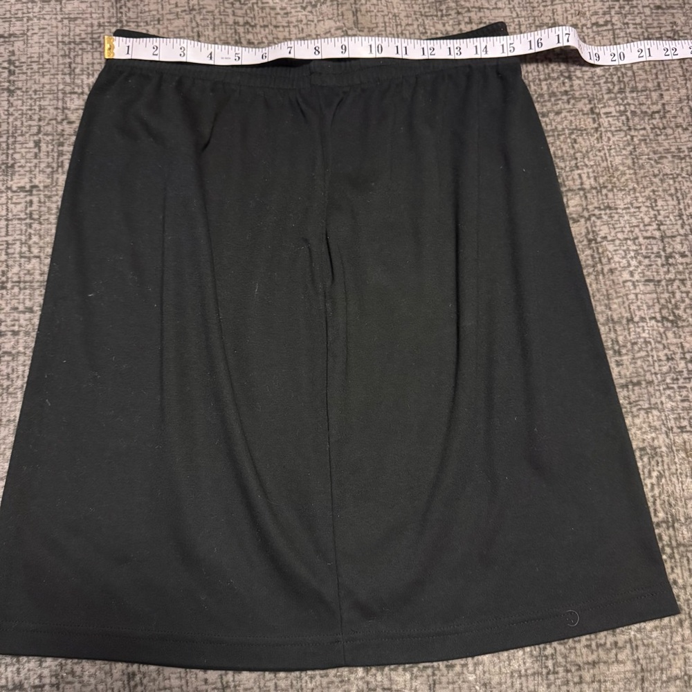 Weekender Black Skirt - L